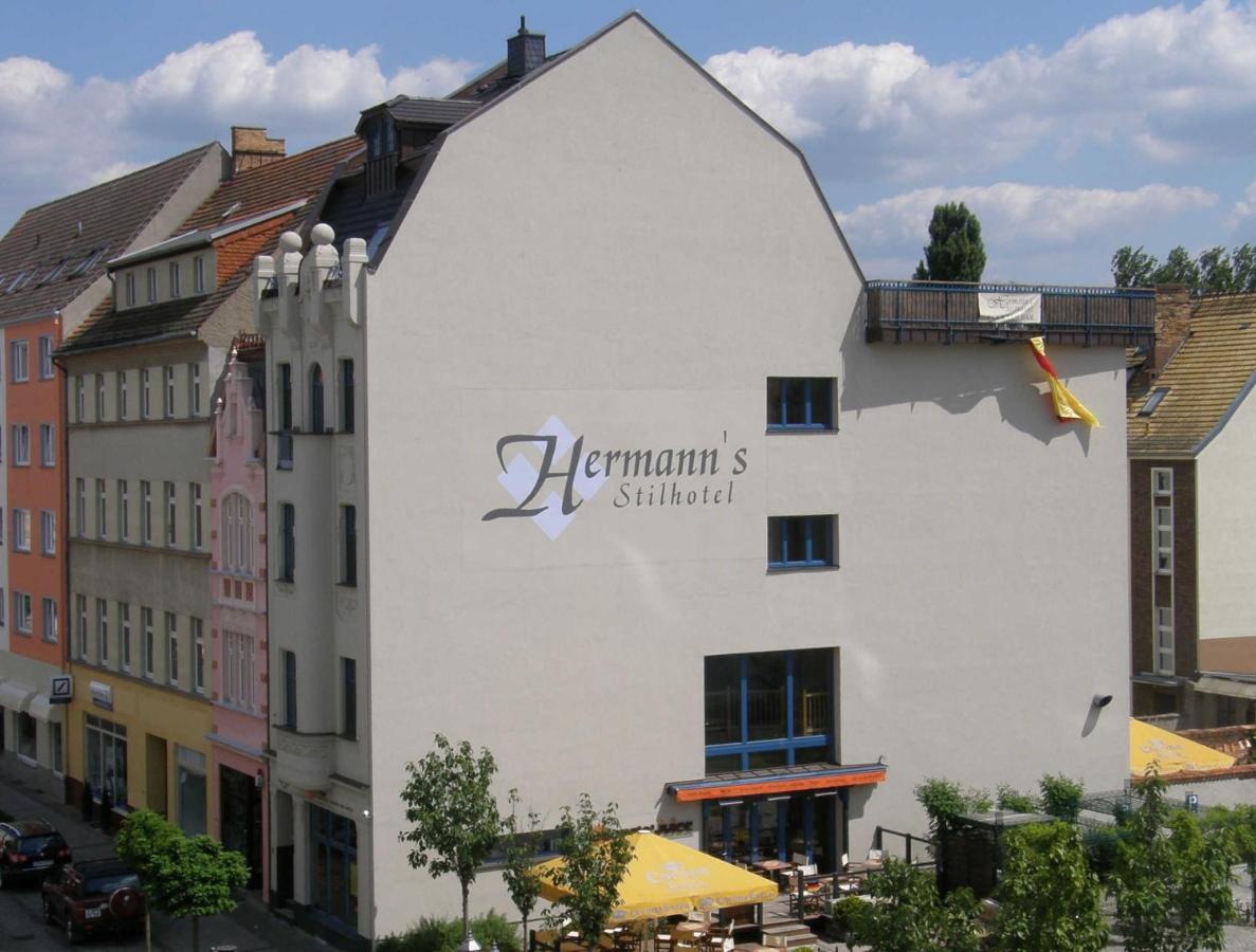 גובן Hermann Hotel Bar מראה חיצוני תמונה